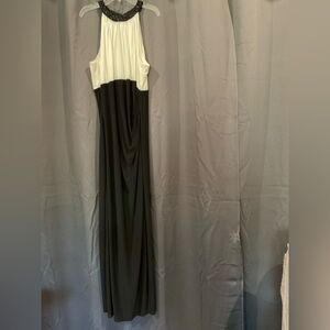 Ralph Lauren Evening, Black/Cream Dress w/ Beaded Neckline. Size 16